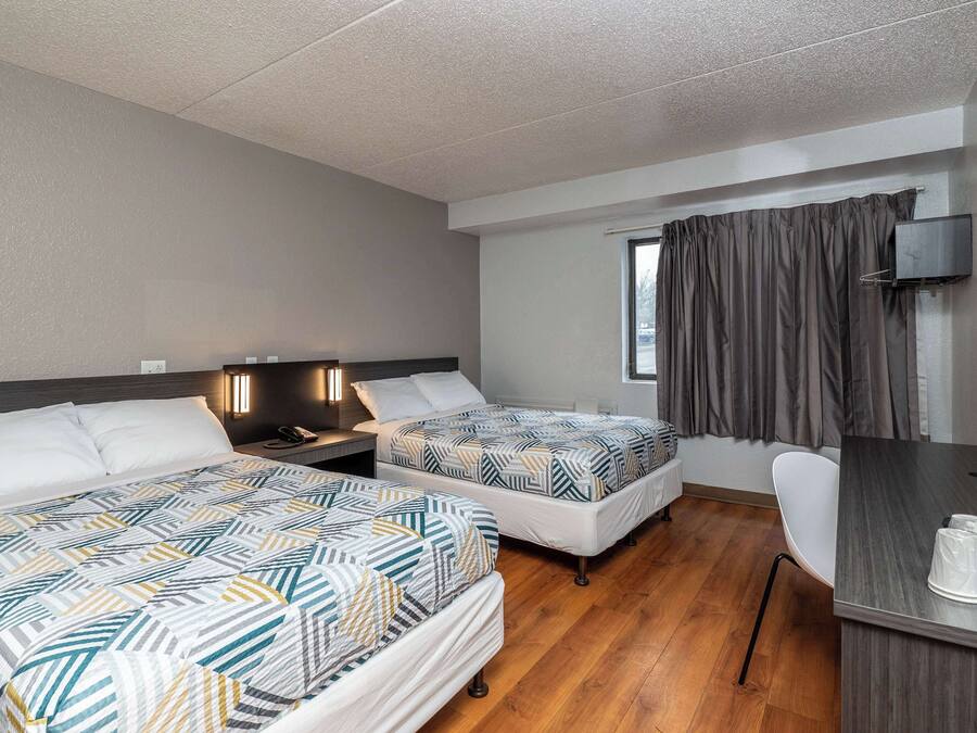 Laptop workspace, free WiFi, bed sheets