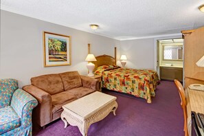 Room, 1 King Bed | Blackout drapes, cribs/infant beds, rollaway beds, bed sheets