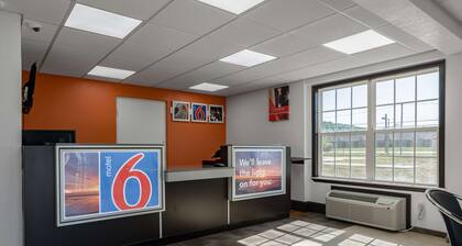 Motel 6 White, GA - Cartersville