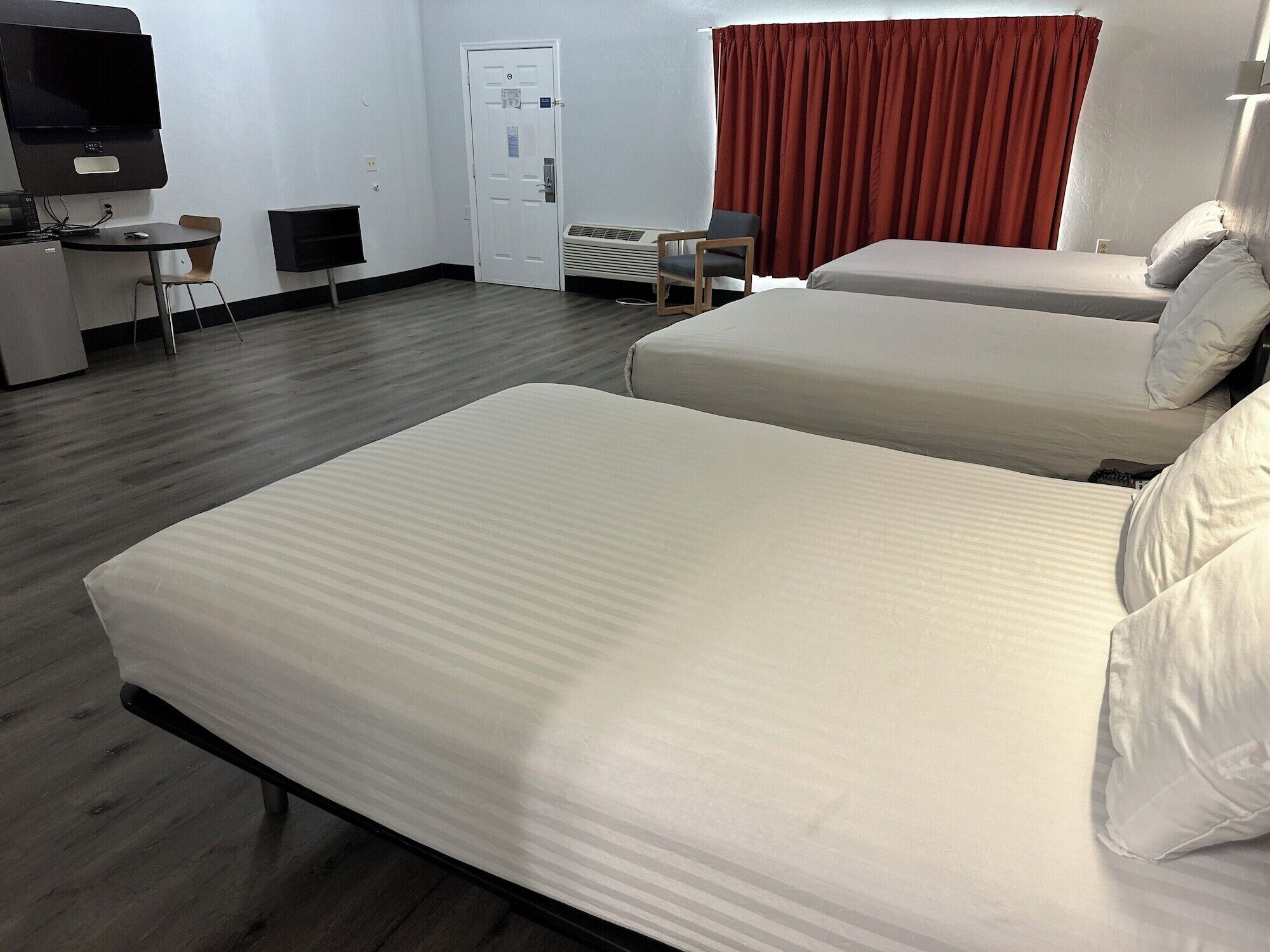 Free WiFi, bed sheets