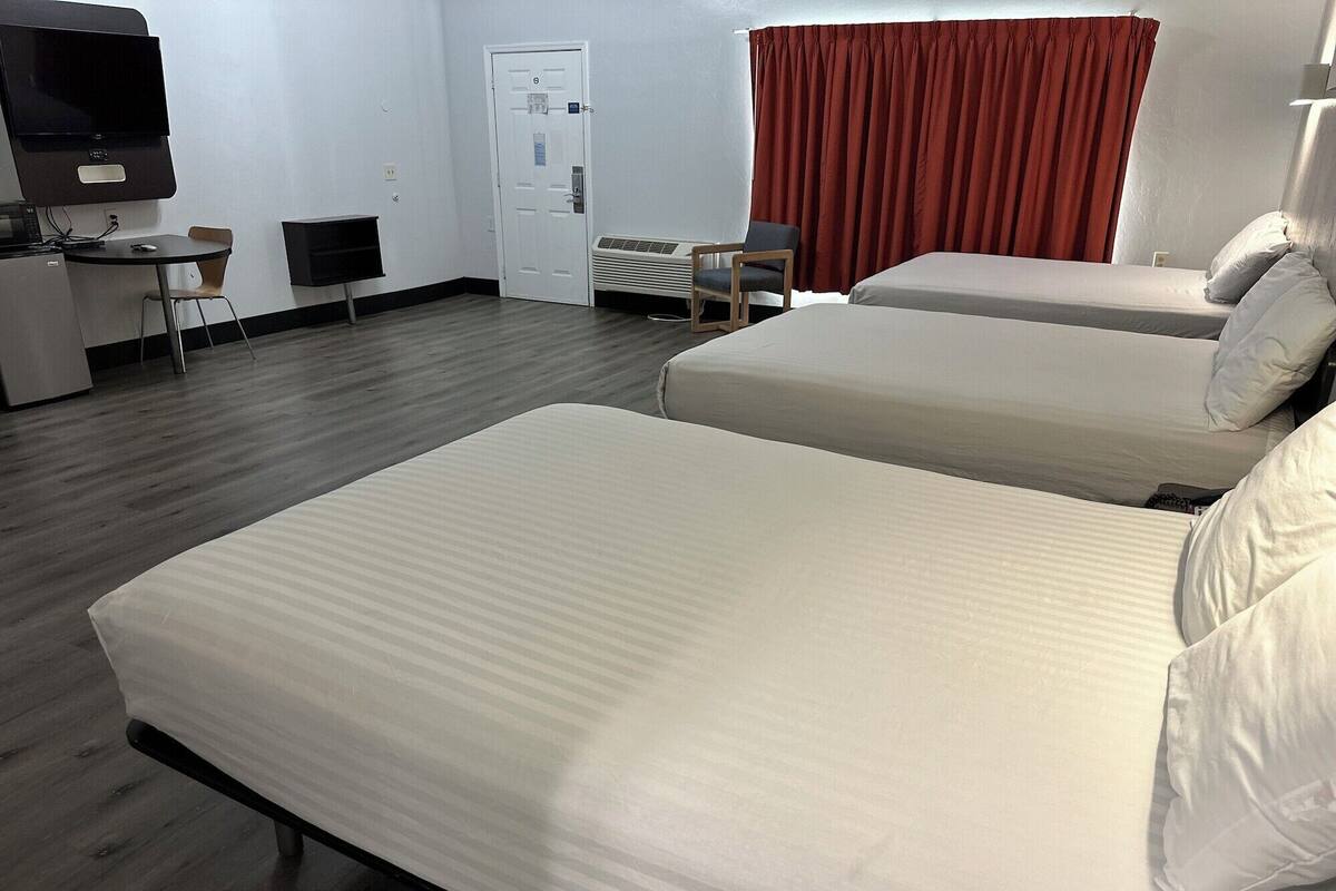 Free WiFi, bed sheets