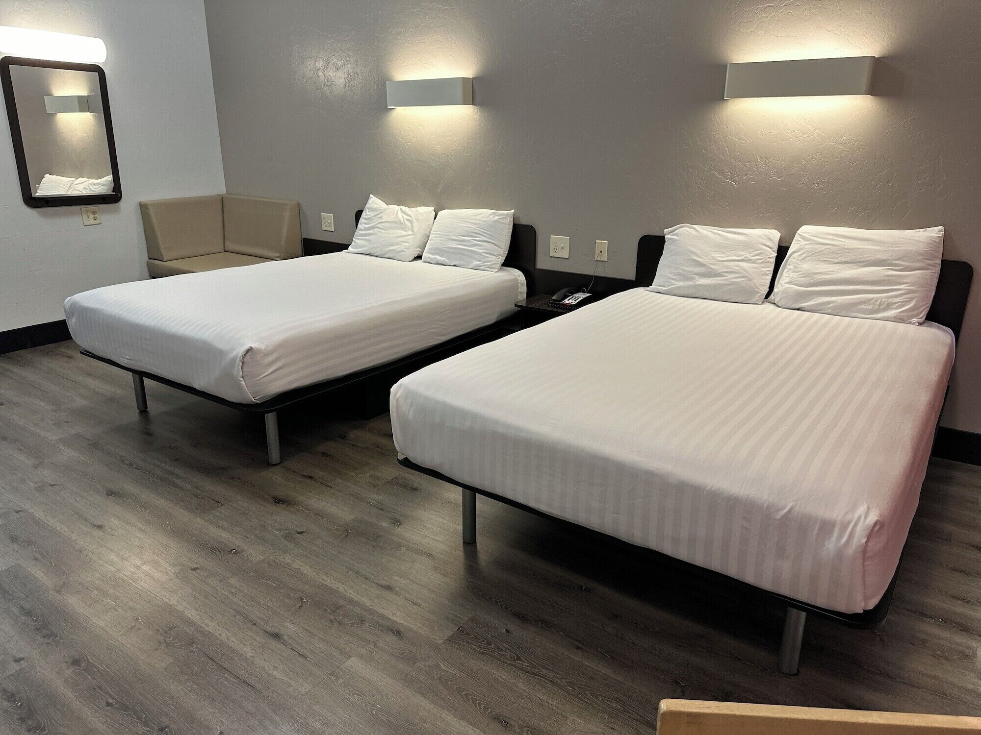 Wifi gratis y ropa de cama 
