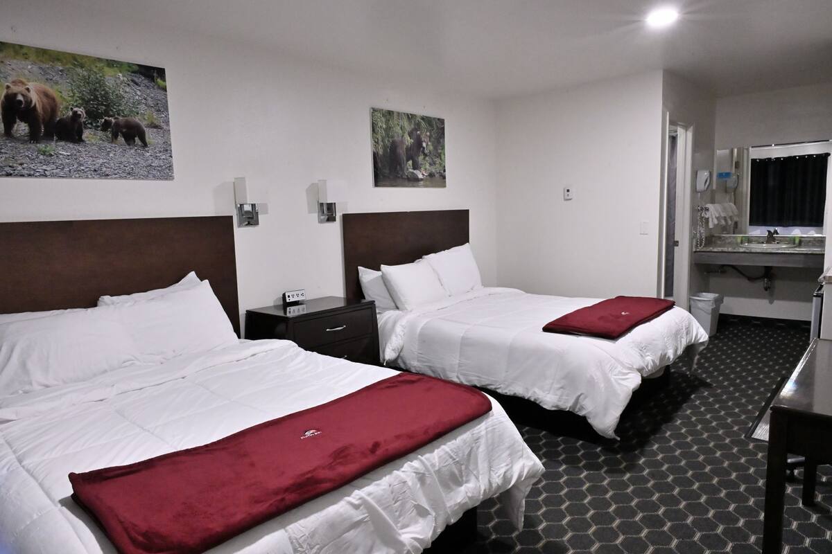 Moderate, 2 Queen Beds