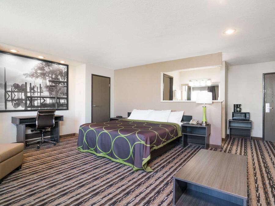 Premium bedding, individually decorated, individually furnished, desk