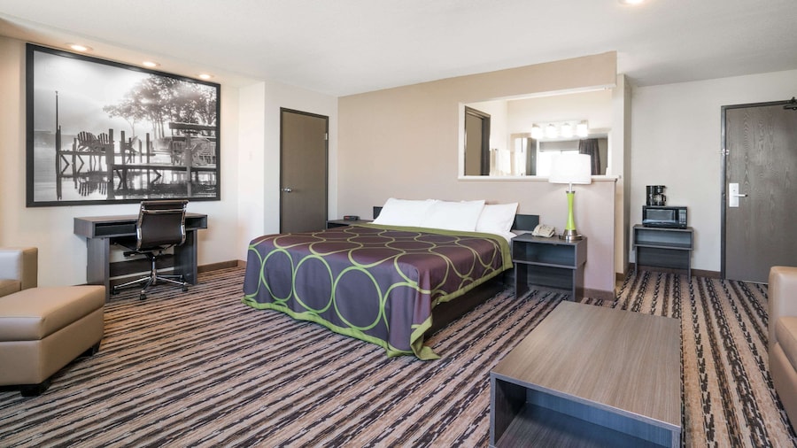 Super 8 by Wyndham Spirit Lake/Okoboji