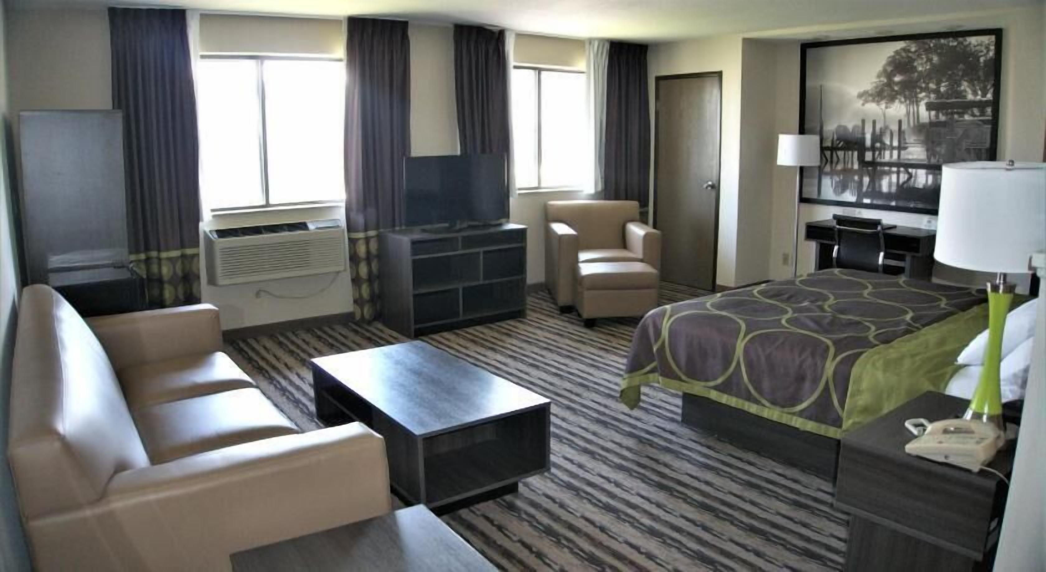 Premium bedding, individually decorated, individually furnished, desk