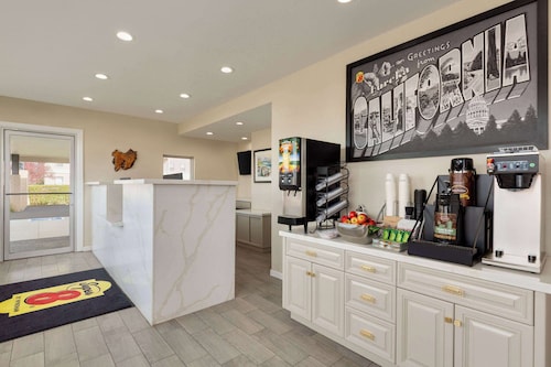 Super 8 by Wyndham Eureka