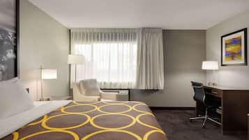 Standard Room, 1 King Bed | Desk, iron/ironing board, free cribs/infant beds, rollaway beds