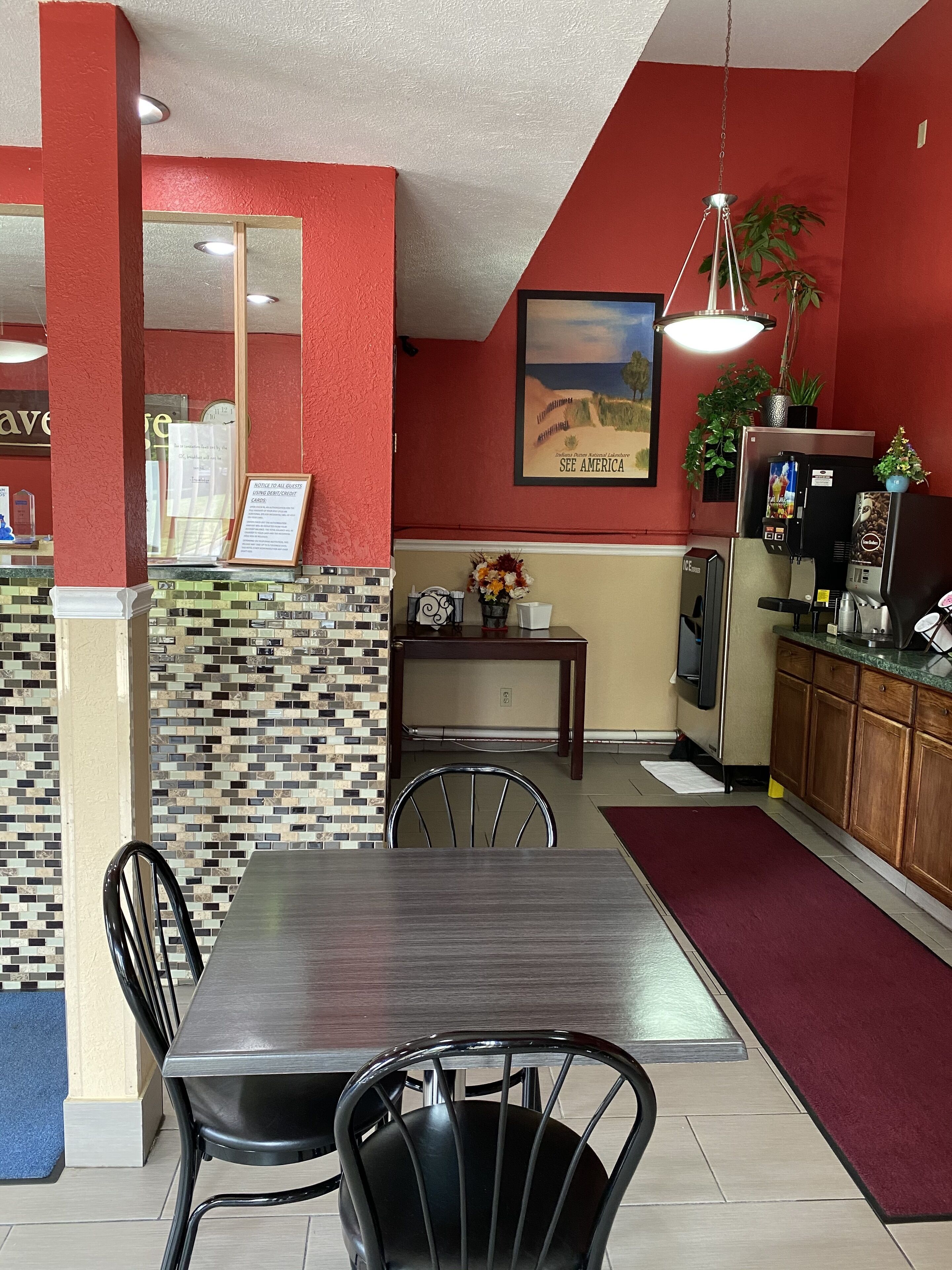 Free self-service breakfast 