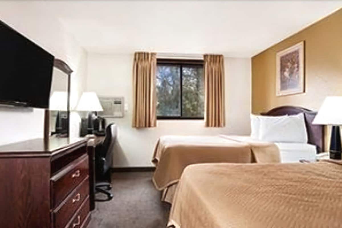 Desk, iron/ironing board, free WiFi, bed sheets