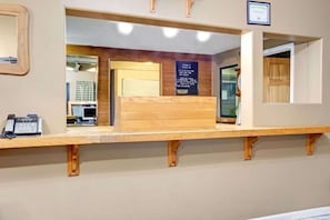 Lobby - Exceed Inn (Indianapolis)