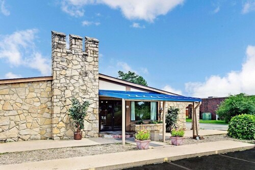 Exceed Inn
