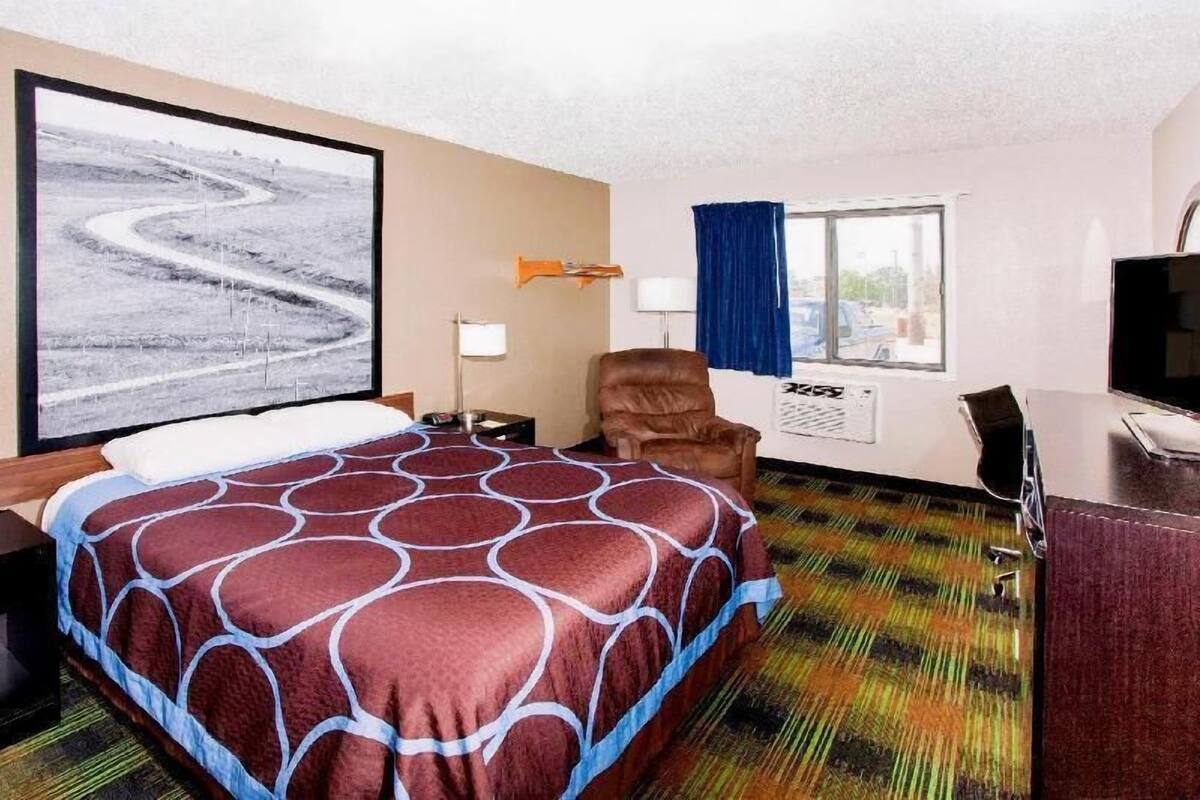 In-room safe, desk, blackout curtains, soundproofing