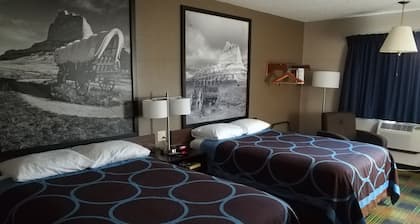 Super 8 by Wyndham Keokuk