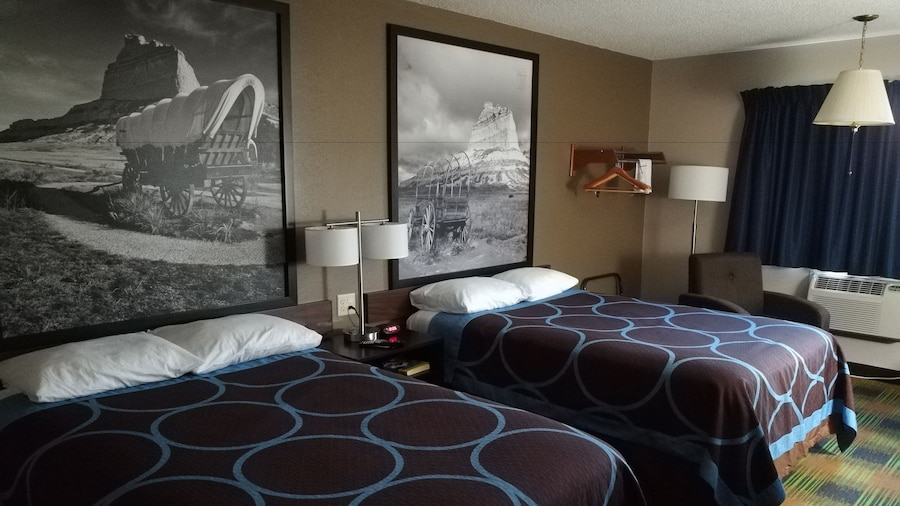 Super 8 by Wyndham Keokuk