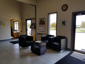 Lobby-Lounge
