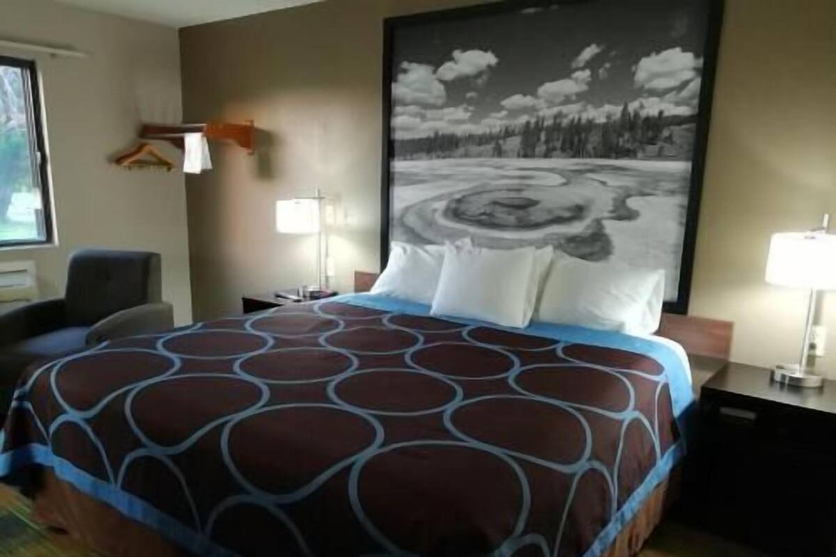 In-room safe, desk, blackout curtains, soundproofing