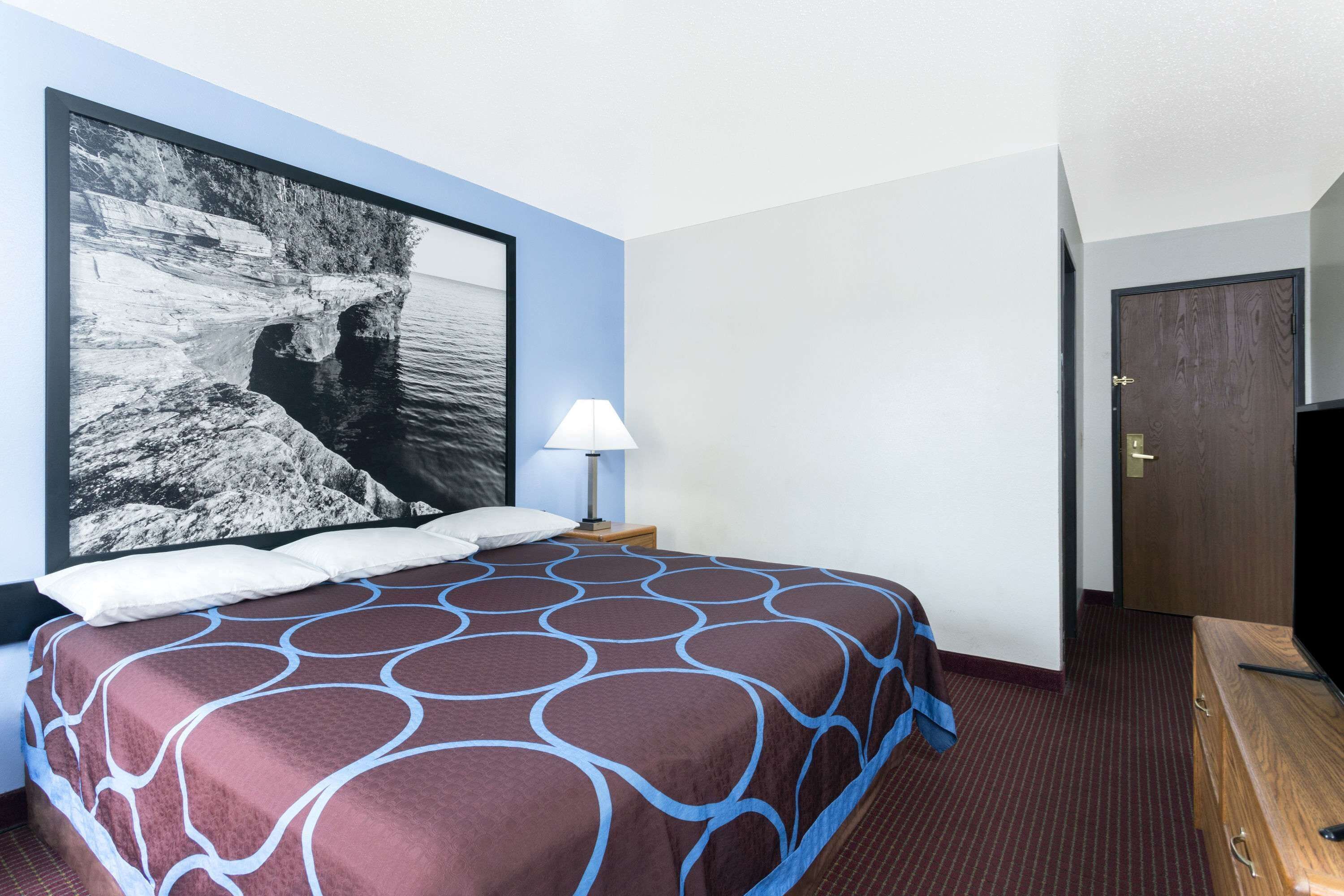 Individually furnished, desk, free cots/infant beds, free WiFi