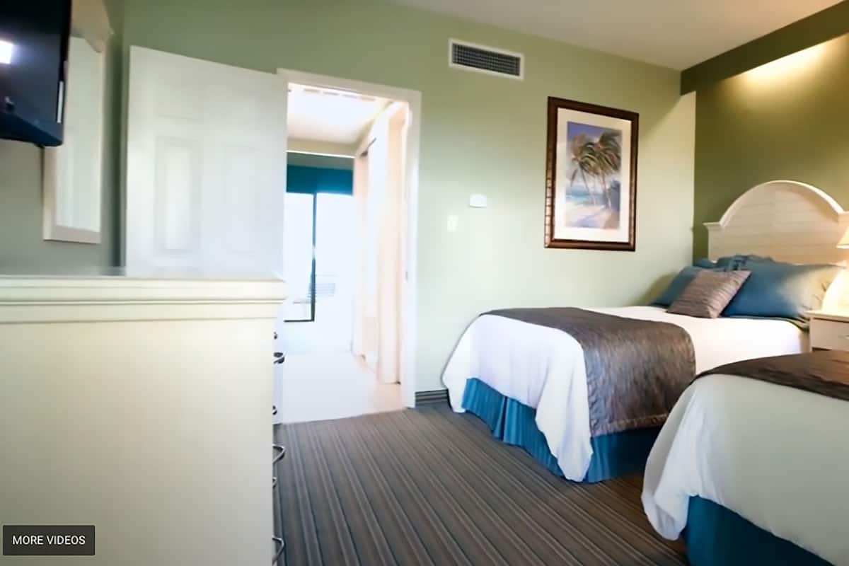 1 chambre, surmatelas, coffres-forts dans les chambres