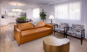 套房, 花园 | 高档床上用品、加厚床垫、客房内保险箱、办公桌