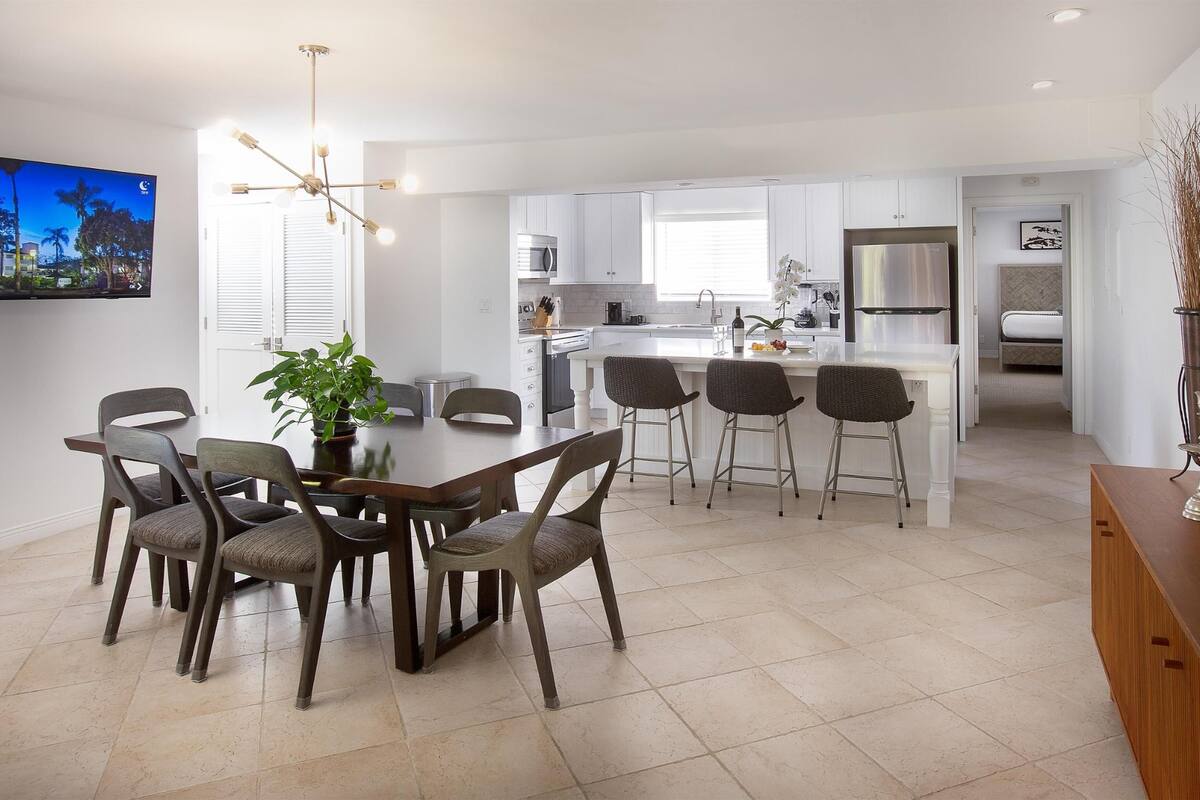 suite, 3 bedrooms | 3 bedrooms, premium bedding, pillow-top beds, in-room safe