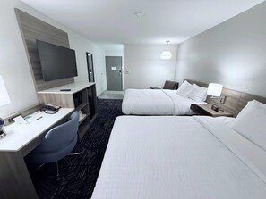Escritorio, wifi gratis y ropa de cama 