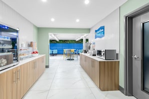 Free daily buffet breakfast