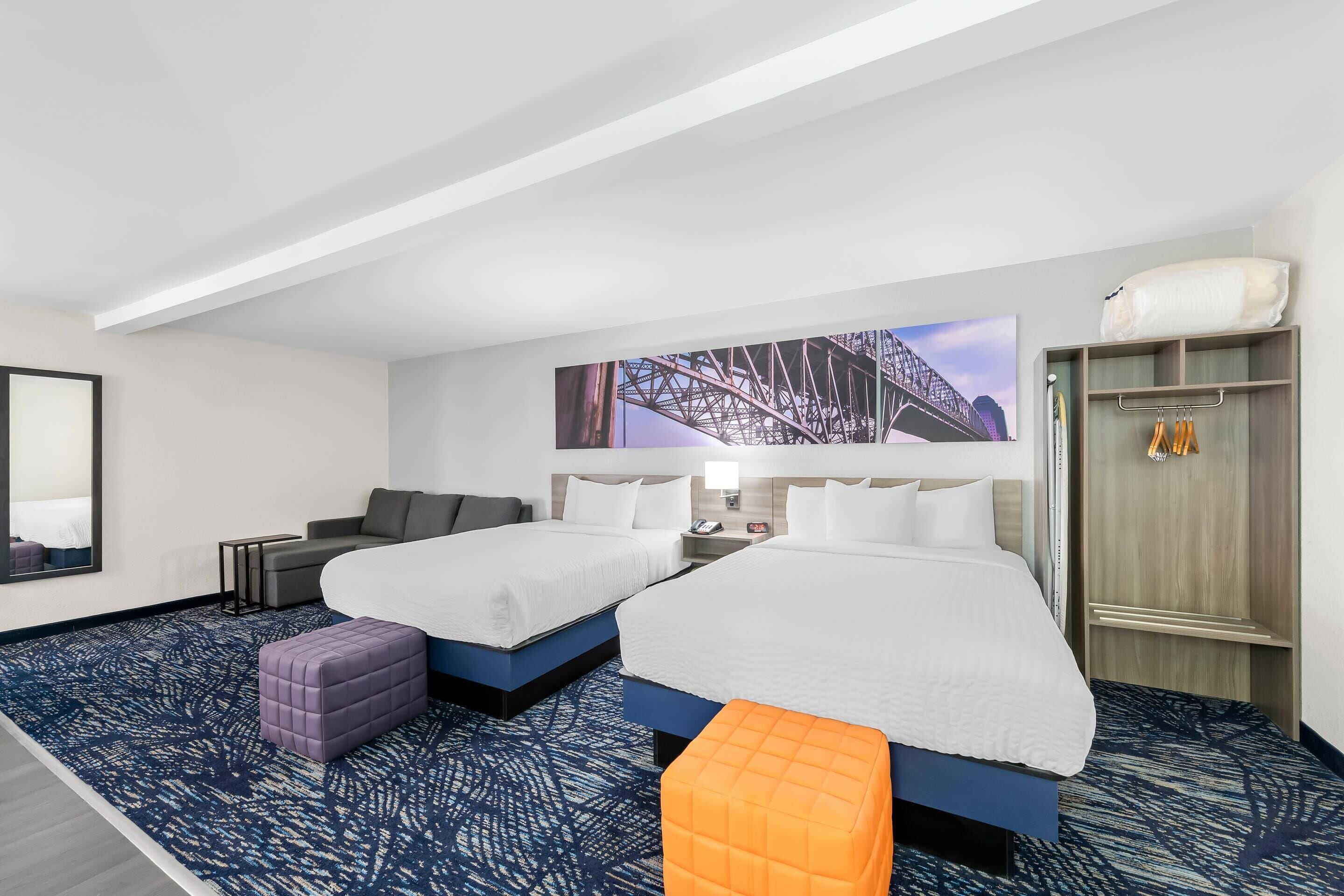 Escritorio, wifi gratis y ropa de cama 