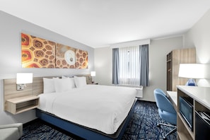 Escritorio, wifi gratis, ropa de cama
