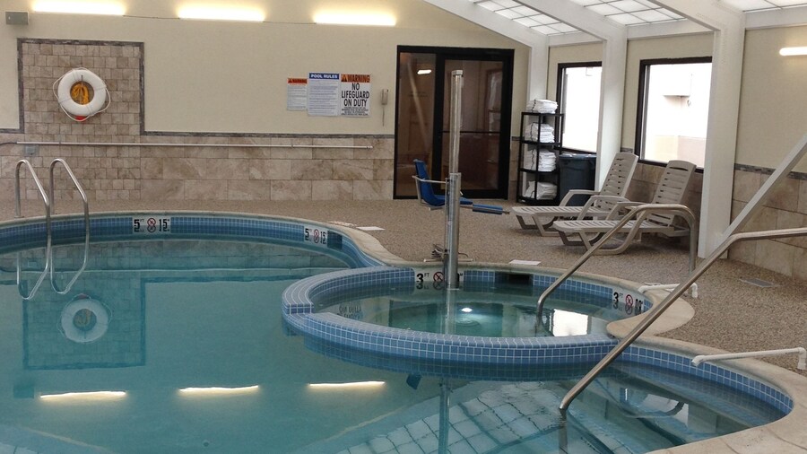 Comfort Inn & Suites West Springfield