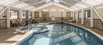 Comfort Inn & Suites West Springfield