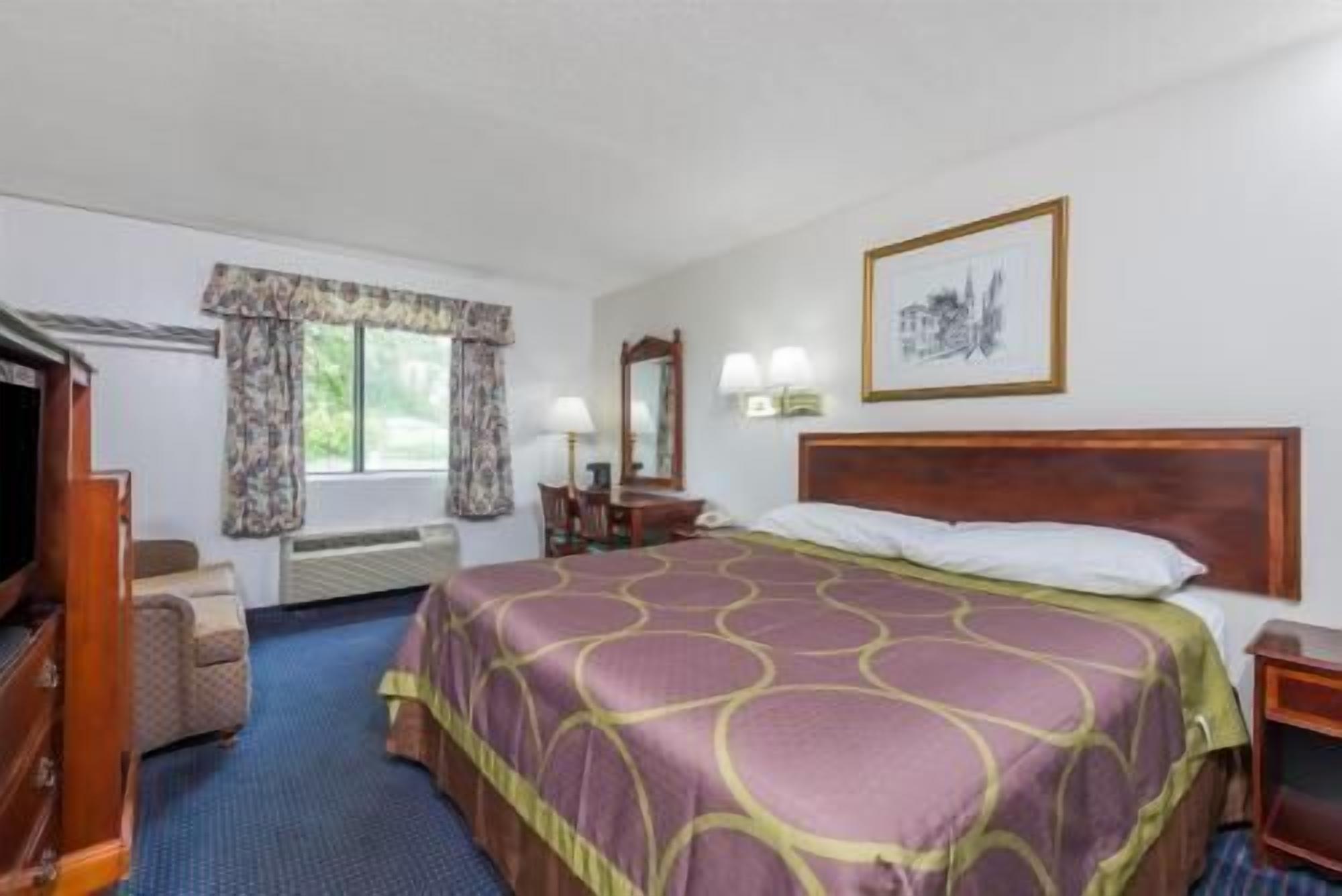 Desk, iron/ironing board, free cribs/infant beds, free WiFi