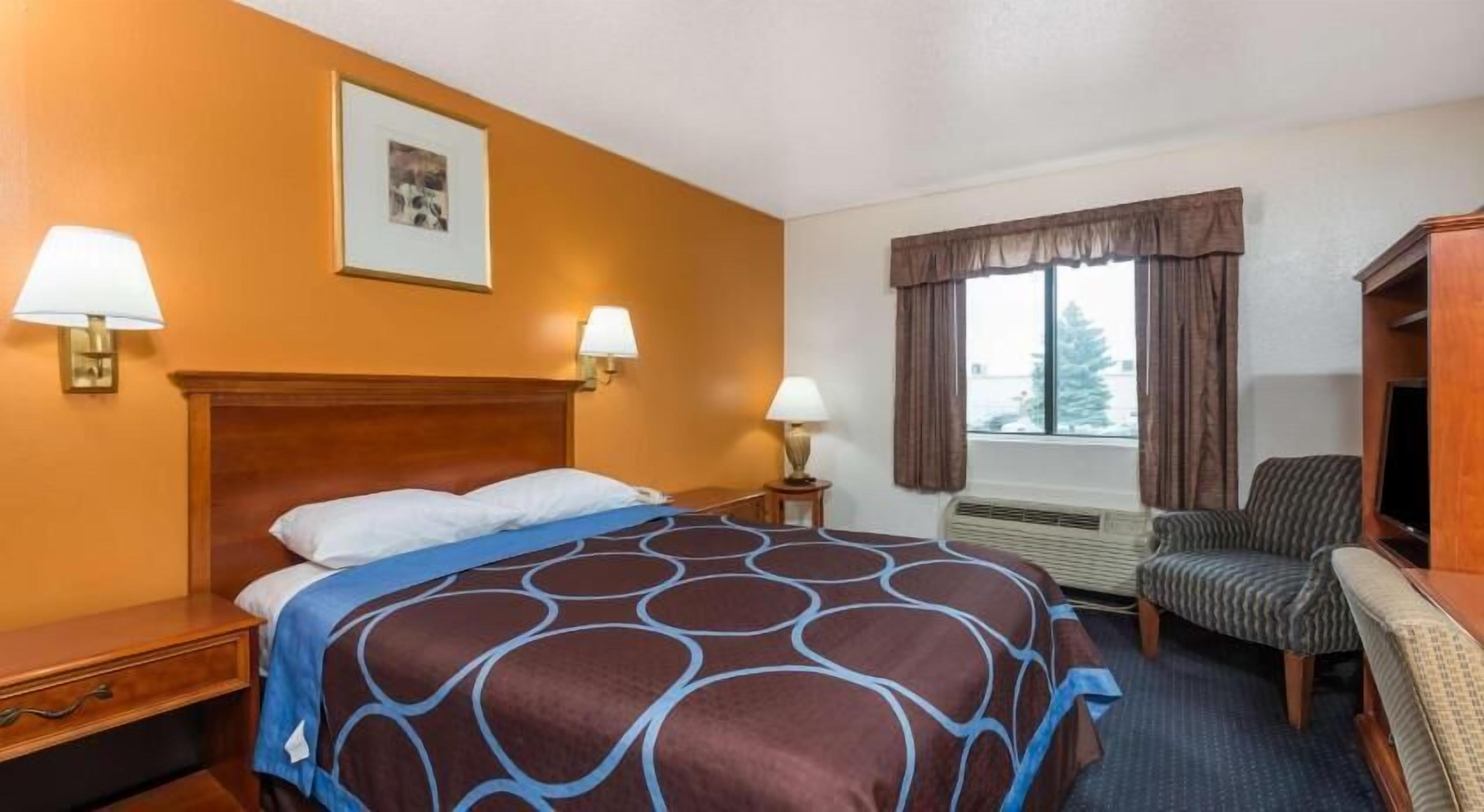 Desk, iron/ironing board, free cribs/infant beds, free WiFi