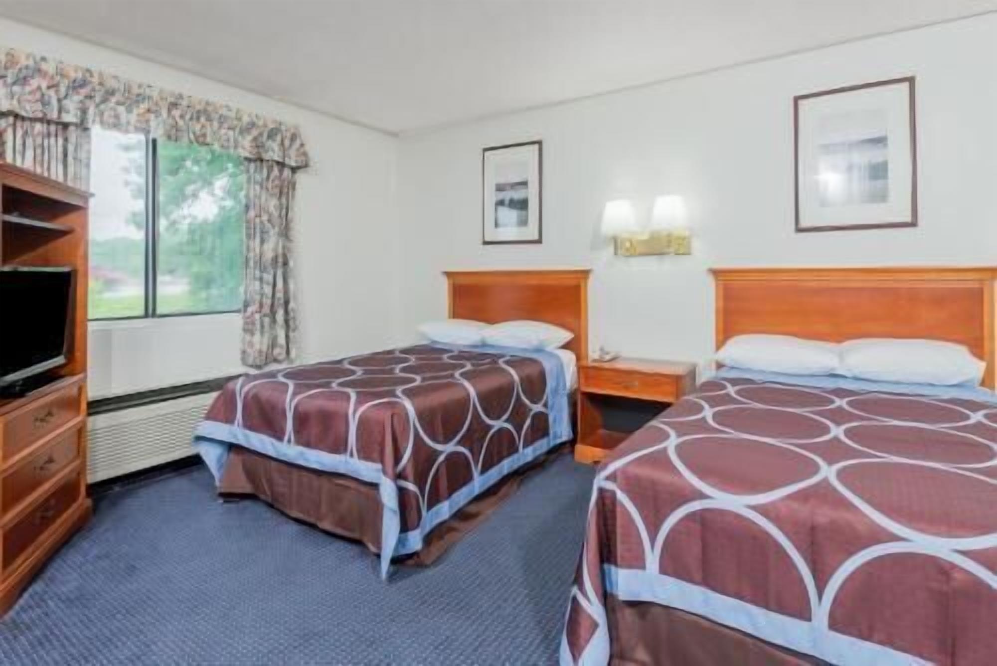 Desk, iron/ironing board, free cribs/infant beds, free WiFi