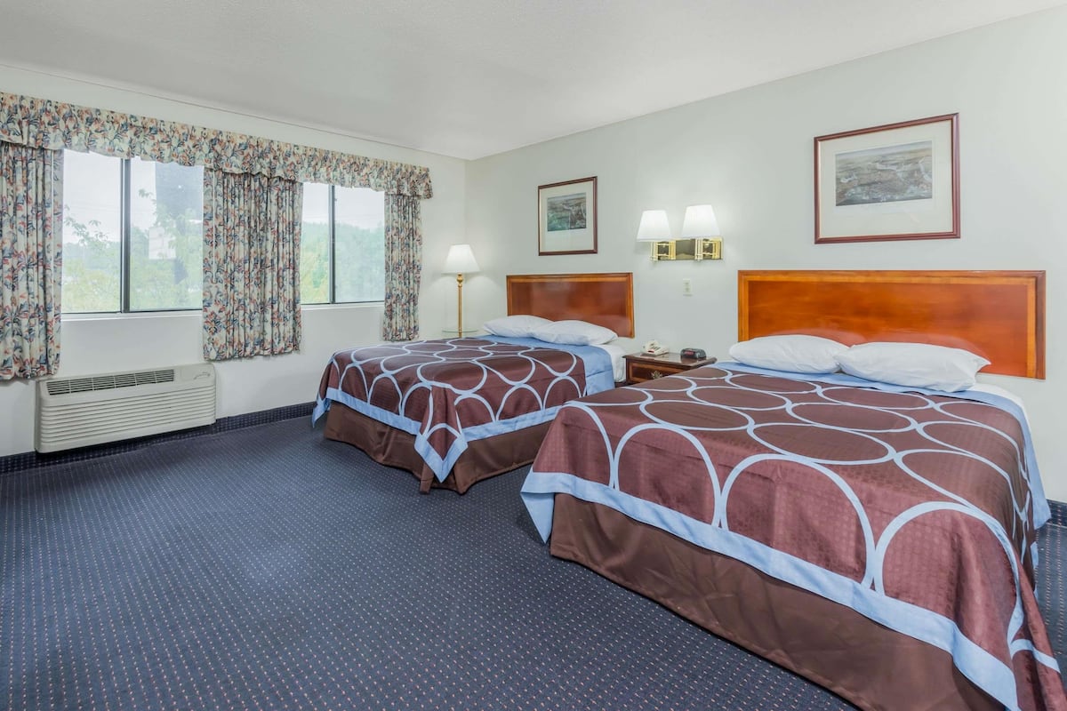 Studio Suite, Multiple Beds, Non Smoking | Desk, iron/ironing board, free cots/infant beds, free WiFi