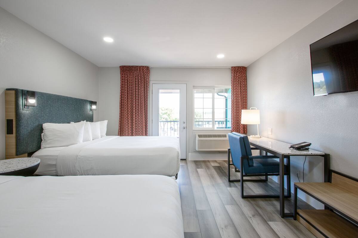 premium bedding, pillow-top beds, individually furnished, desk