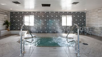 Bañera de hidromasaje cubierta