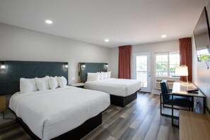 Premium bedding, pillowtop beds, individually furnished, desk - Hotel Elev8 Flagstaff, Trademark Collection by Wyndham (Flagstaff)