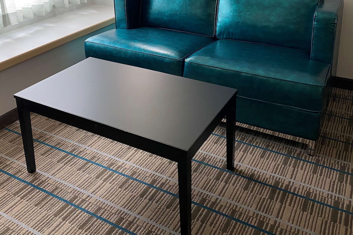 Hypo-allergenic bedding, in-room safe, desk, laptop workspace