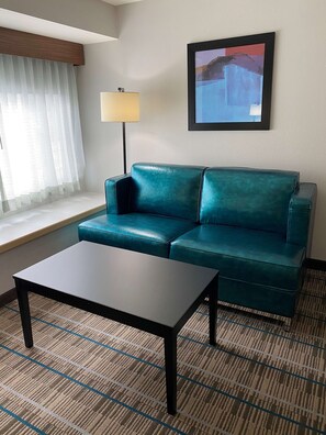 1 bedroom, hypo-allergenic bedding, in-room safe, desk