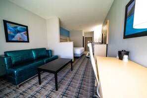 Hypo-allergenic bedding, in-room safe, desk, laptop workspace