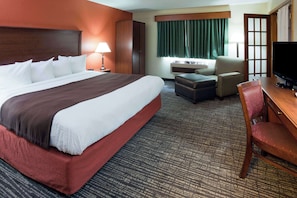 Deluxe Suite, 1 King Bed, Non Smoking | Premium bedding, desk, laptop workspace, soundproofing