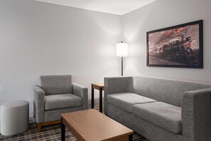 Premier Suite, 1 King Bed, Non Smoking | Jetted tub
