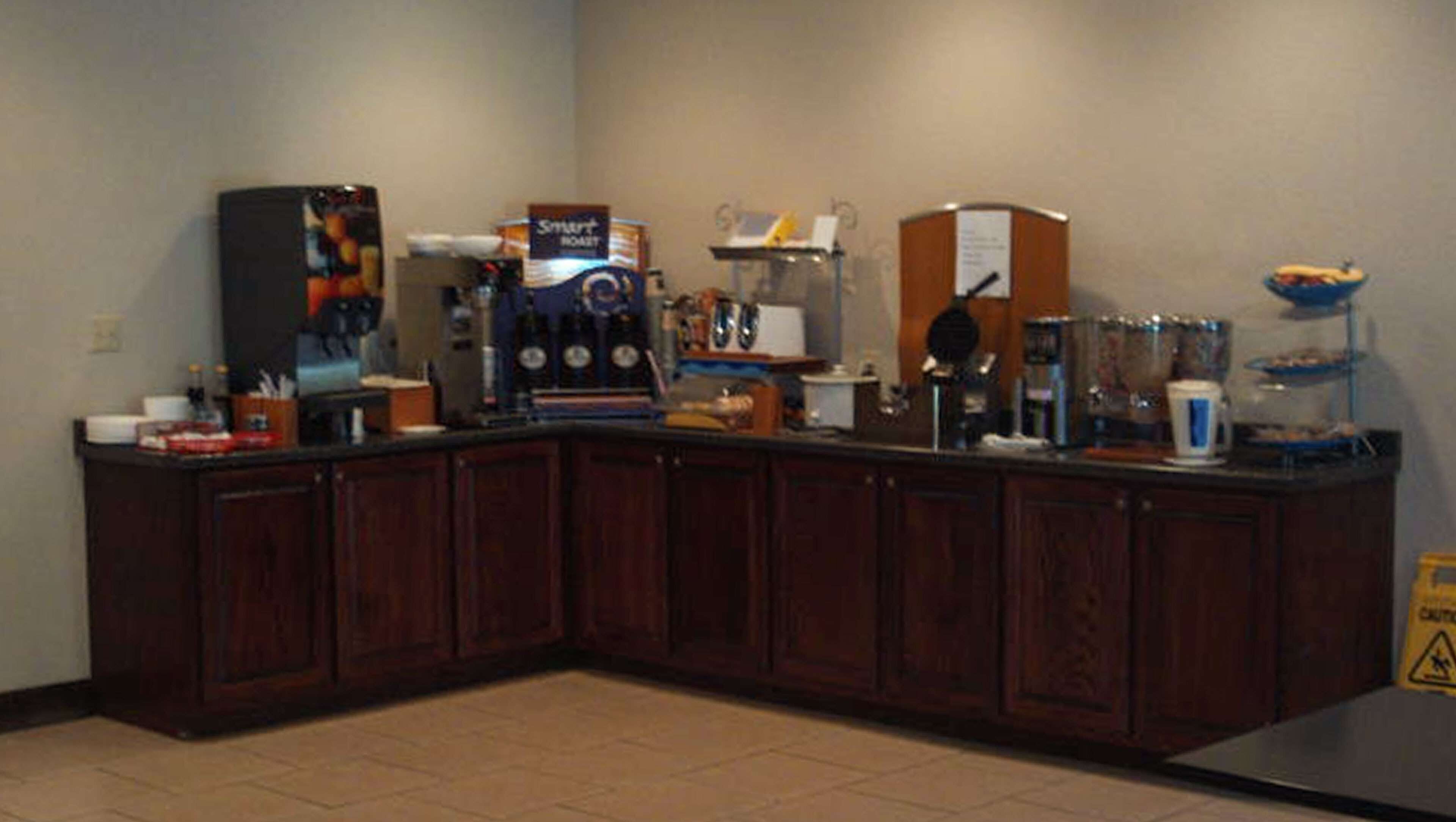 free continental breakfast