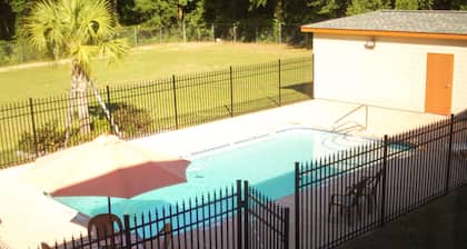 Western Motel Inn and Suites Hazlehurst