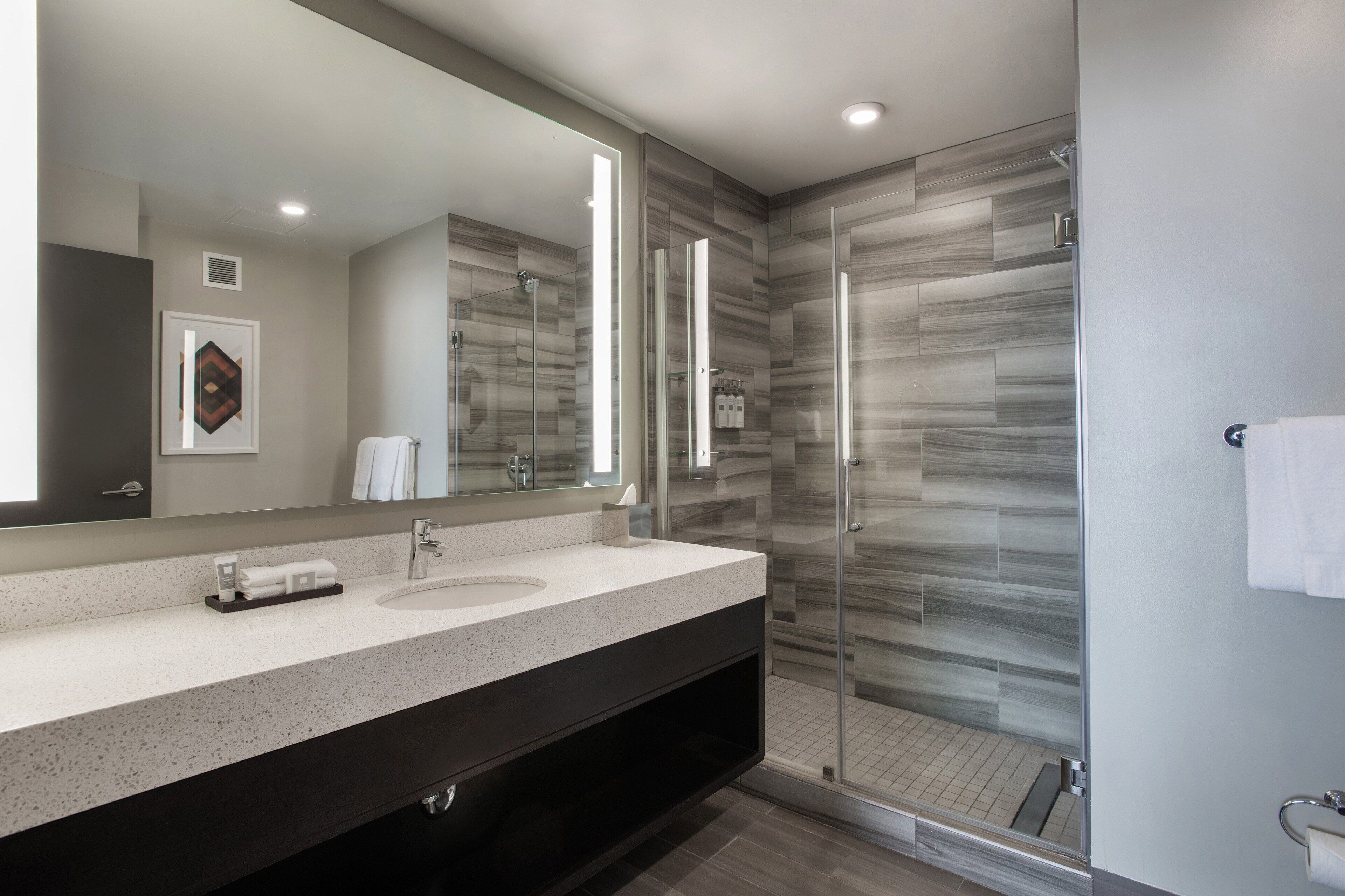 combined shower/bathtub, deep-soaking bathtub, free toiletries