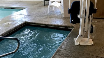 Indoor spa tub