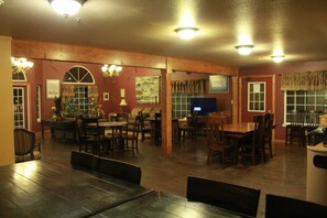 Lobby - FairBridge Inn & Suites Kellogg (Kellogg)