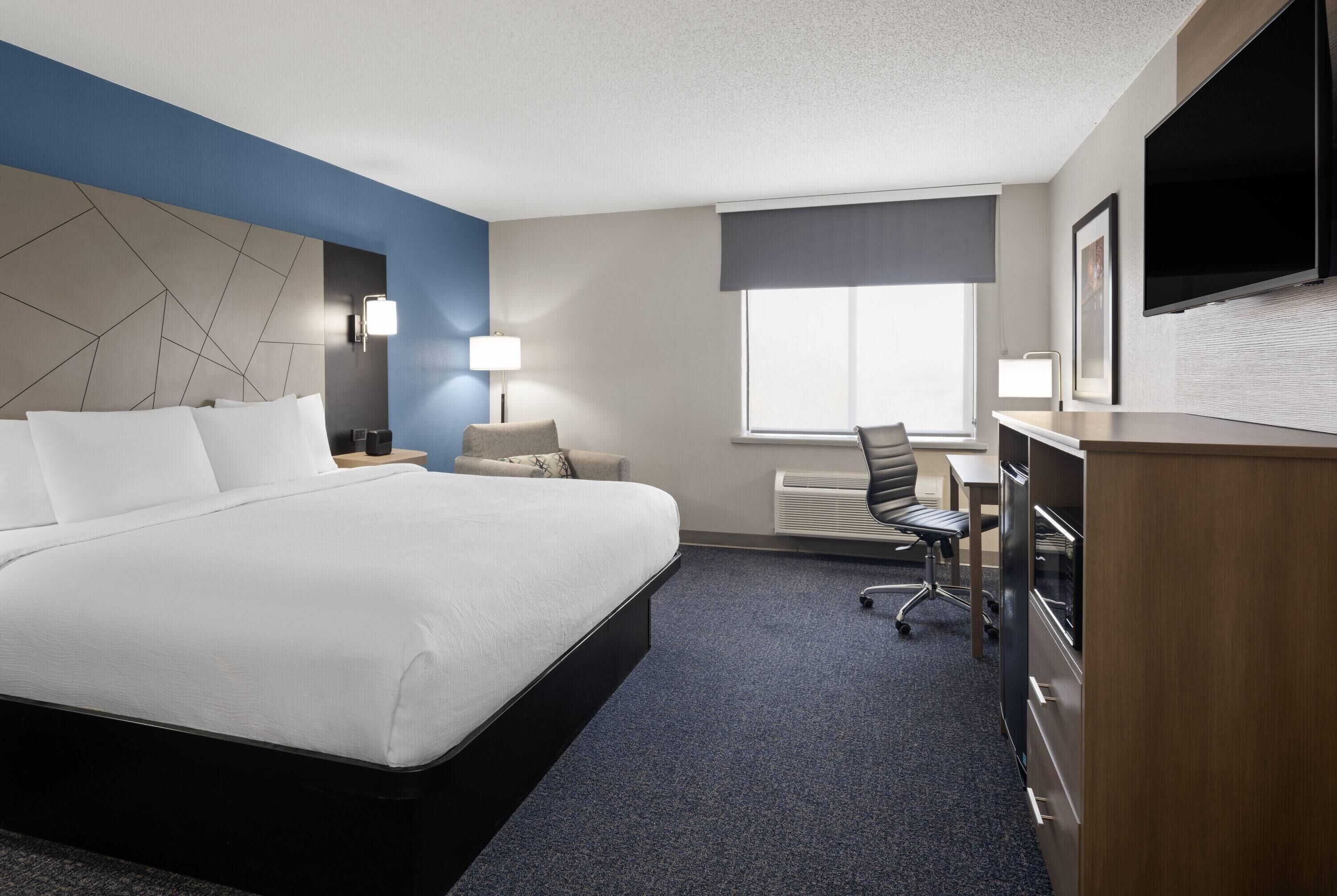 Kamar Standar, 1 Tempat Tidur King | 1 kamar tidur, brankas, dan didekorasi berbeda-beda