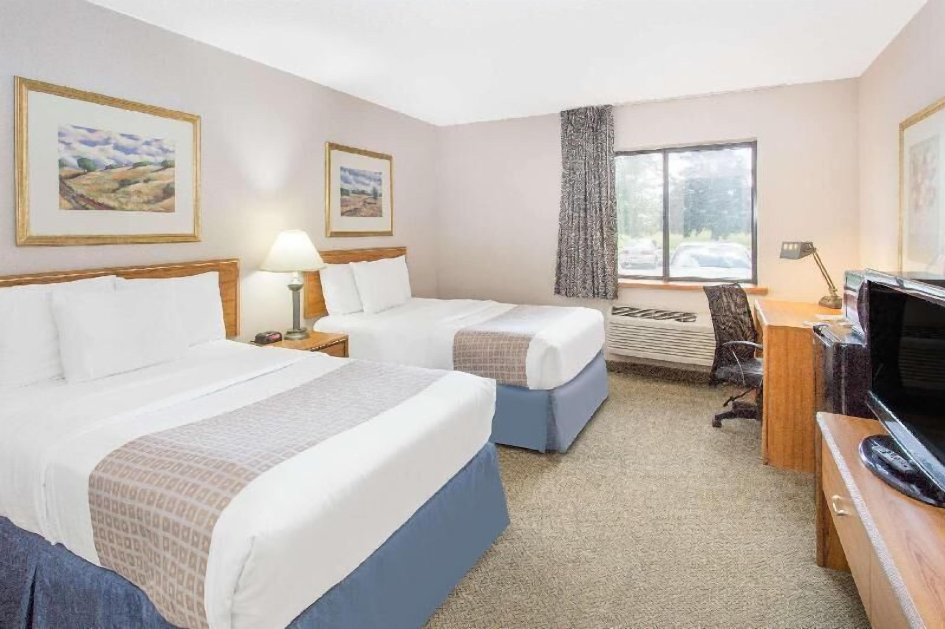 1 bedroom, in-room safe, individually decorated, individually furnished